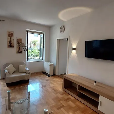 Sally Apartment